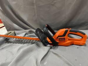 lot 22818 image: Black and Decker Hedge Trimmer no battery