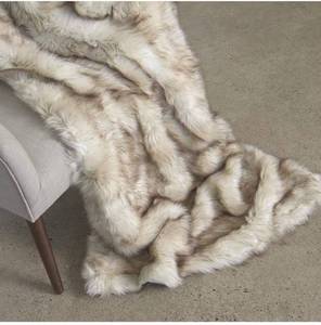 lot 22823 image: Best Home Fashion Heavyweight Super Soft Luxury Faux Fur Oversized Throw Blanket - 58 W x 84 L - Champagne Fox