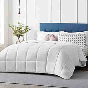 lot 5284 image: LUCID Light-Warmth Microfiber Comforter
