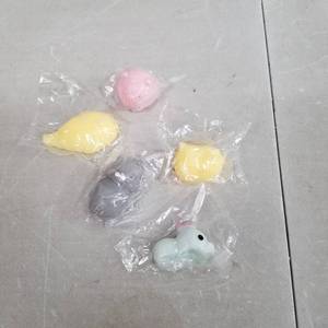 lot 5368 image: 5 pcs Squishy Toys