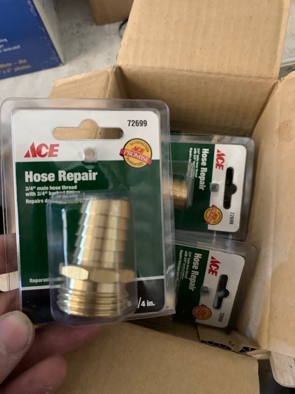 lot 164 image: 5 New Ace Hose Repair Pieces. 34 male hose thread