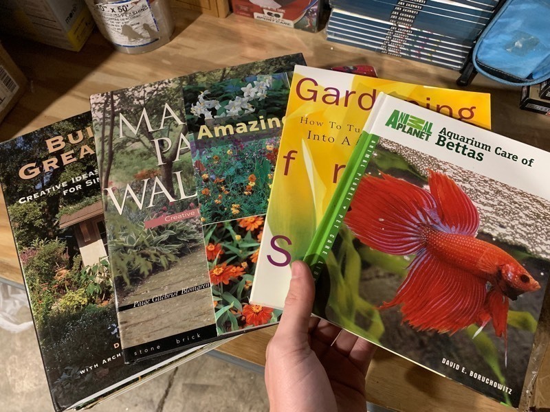 lot 187 image: Plant Outdoor Nature Book Bundle