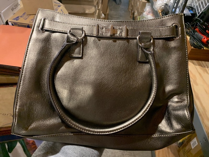 lot 29 image: New Shiny Leather Womens Chrome Accent Purse