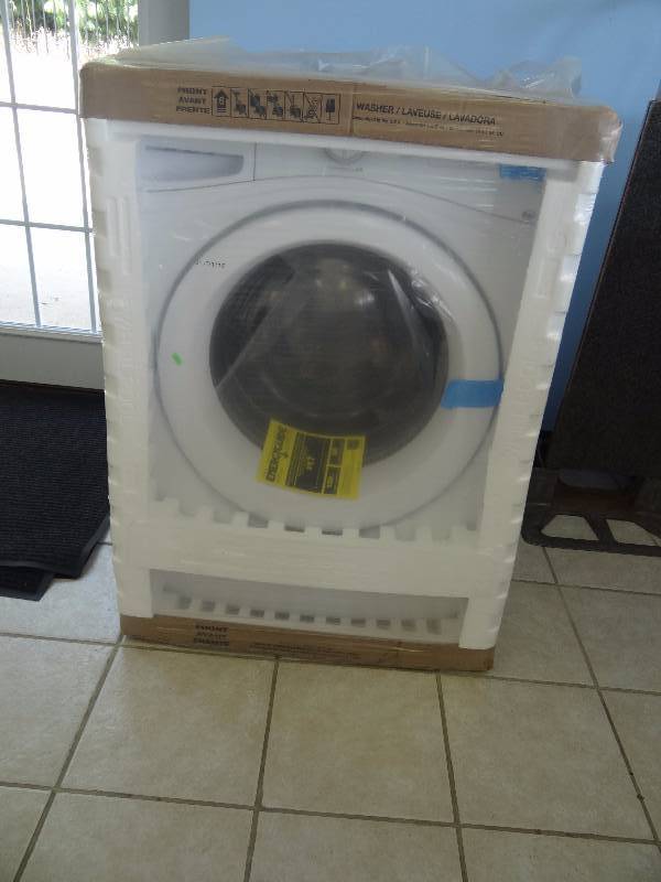 lot 1049 image: BRAND NEW Whirlpool Duet Direct Drive Motor Front Loader Washer