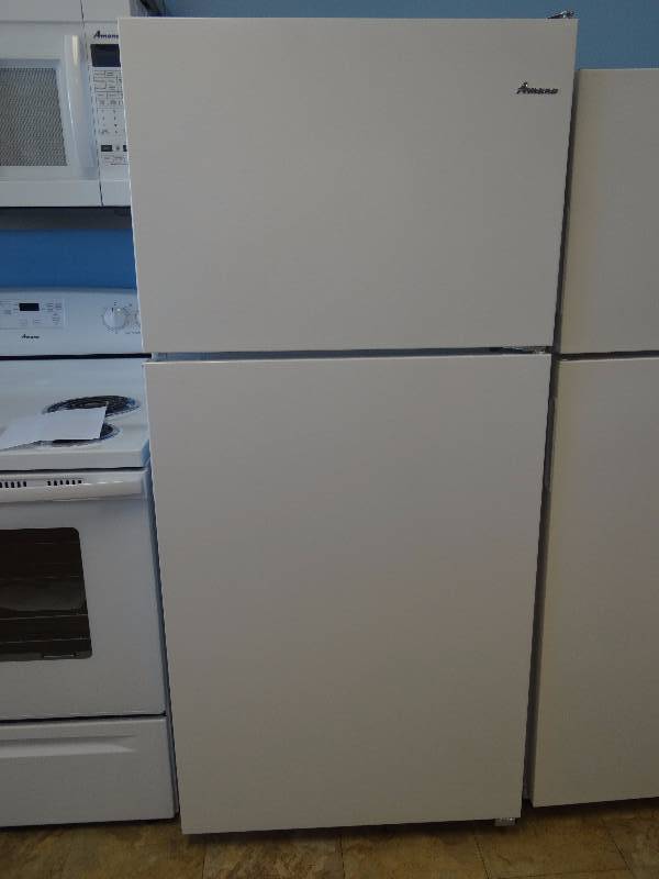 lot 1070 image: BRAND NEW Amana White Free Standing Top Freezer Refrigerator