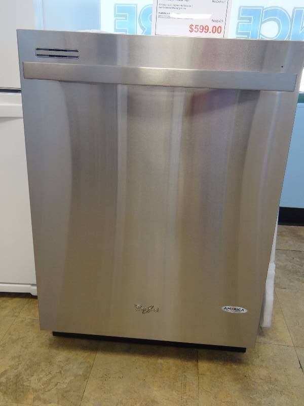 lot 1082 image: BRAND NEW Whirlpool Stainless Steel Gold Series Built in Dish Washer