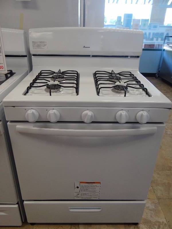 lot 1087 image: BRAND NEW Amana White 4 Burner StoveOven