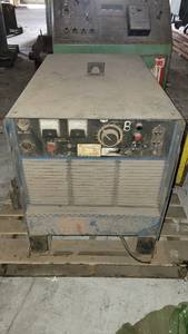 lot 3487 image: Miller Deltaweld 450 Constant Potential DC ARC Welding Power Source (#JJ330970)