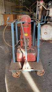 lot 8600 image: Lincoln ARC Welder (#A-806824)