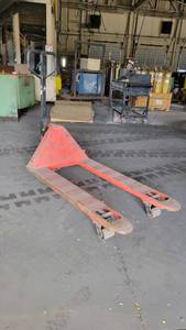 lot 8601 image: Mighty Pallet Jack