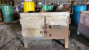 lot 8608 image: Steel Two Door Work Bench