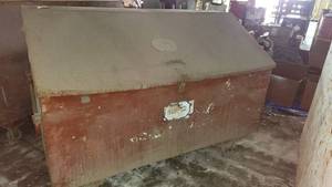 lot 8665 image: Heavy Duty Lico Steel Job Box&nbsp