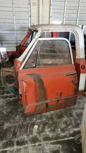 lot 8681 image: Vintage C10 8 350 Chevrolet - PARTS ONLY&nbsp