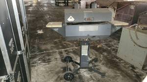 lot 8683 image: Holland Grill