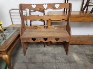 lot 58008 image: Small Bench