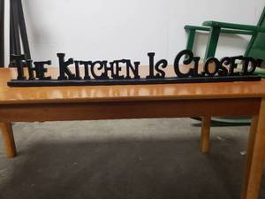lot 58016 image: Kitchen Closed Sign