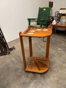 lot 58019 image: pool cue rack