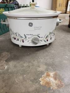 lot 58024 image: GE Crockpot