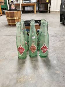 lot 58027 image: Set 6 Royal Crown Cola Bottles