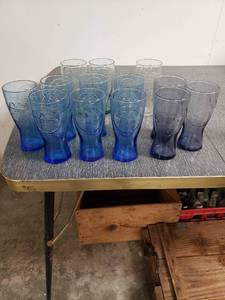 lot 58072 image: Lot of 13 McDonalds Glasses