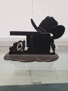 lot 58079 image: Metal Cowboy Decor