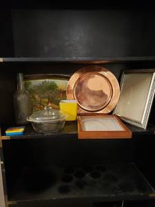 lot 58089 image: Contents of Shelf
