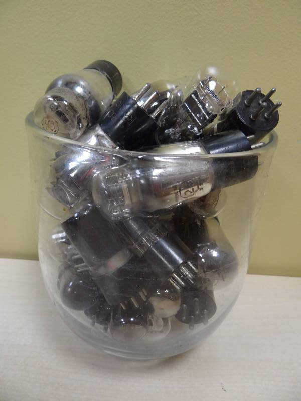 lot 6164 image: Steam Punk Collectors Here ya Go Lot of Glass Vacuum Tubes