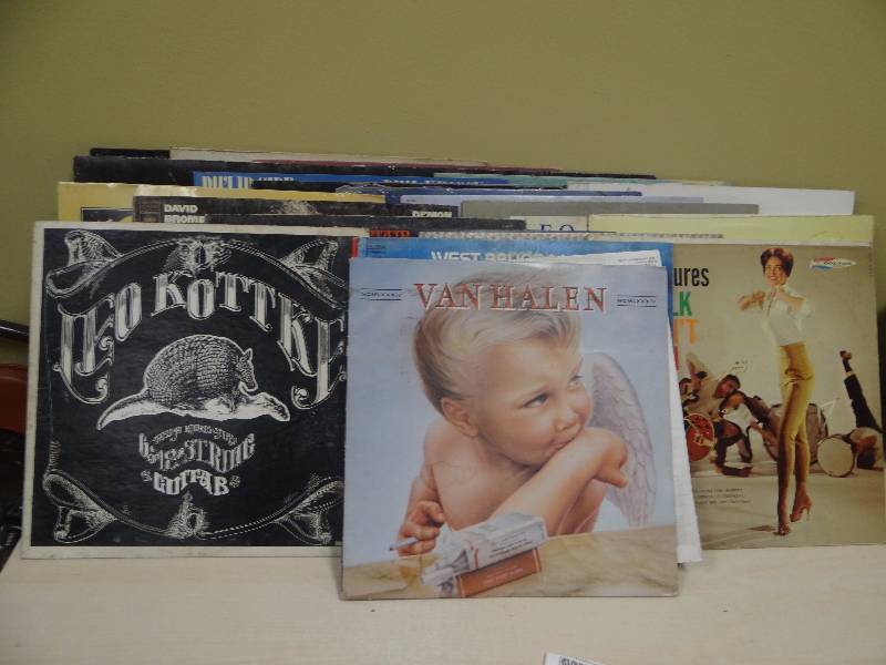 lot 6172 image: Lot of (25) Misc Various Artist Vinyl Records