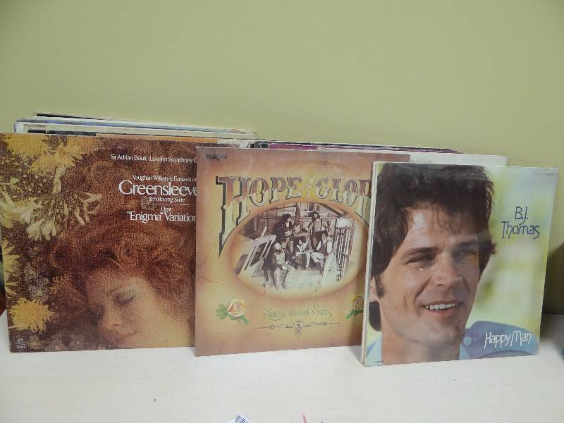 lot 6174 image: Lot of (25) Misc Various Artist Vinyl Records