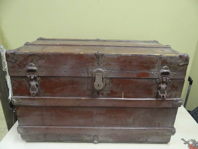 lot 6181 image: Vintage Storage Trunk Chest