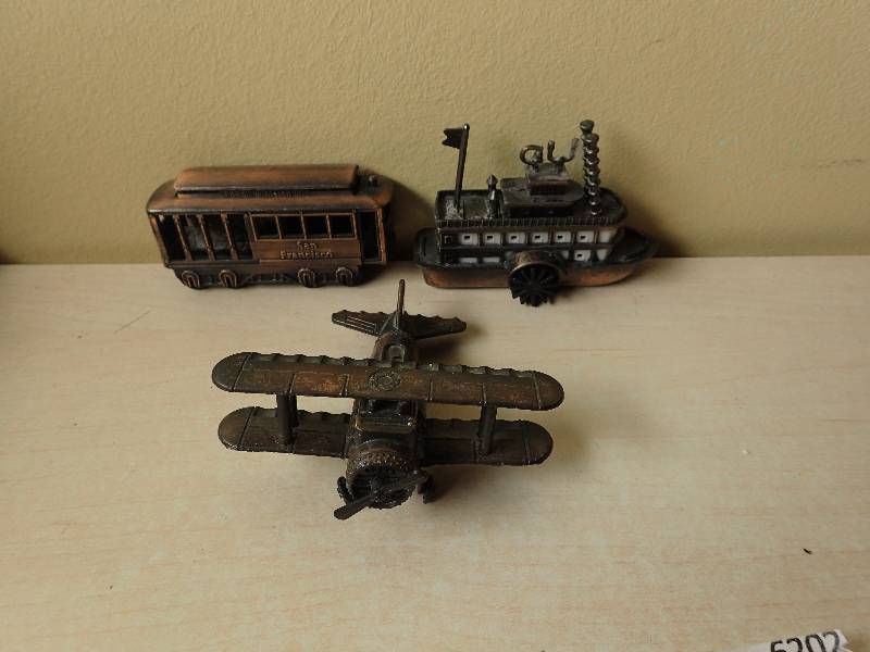 lot 6202 image: (3) Classic Small Scale Collectible Pencil Sharpeners