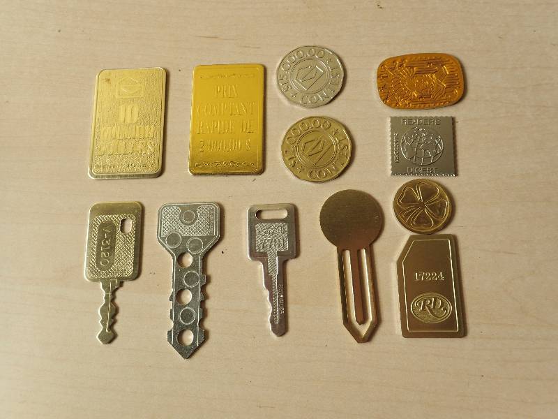 lot 6208 image: Lot of Collectors Keys Collectables And Tabs