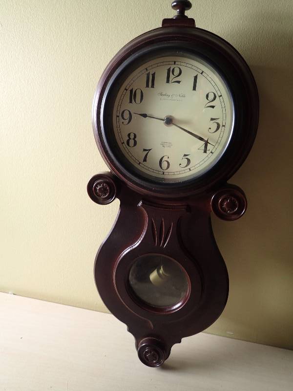 lot 6222 image: Wall Clock