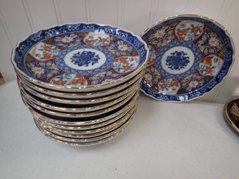 lot 6240 image: Set of (12) Decorated Takahashi Plates Made in Japan