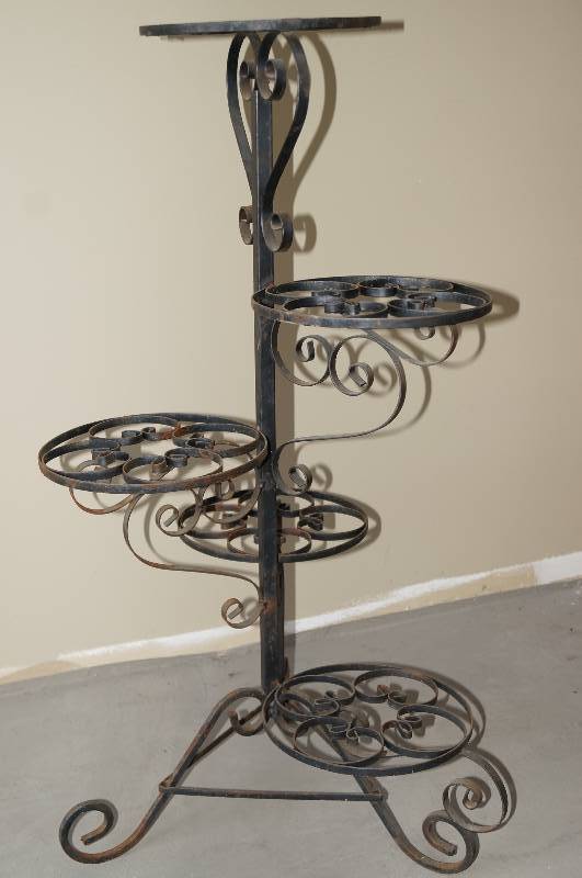 lot 4101 image: 39 Year Old Iron Plant Stand