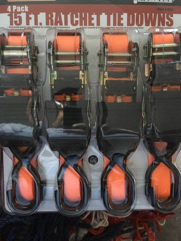lot 7001 image: New 4 Pack Ratcheting Tie Straps 15