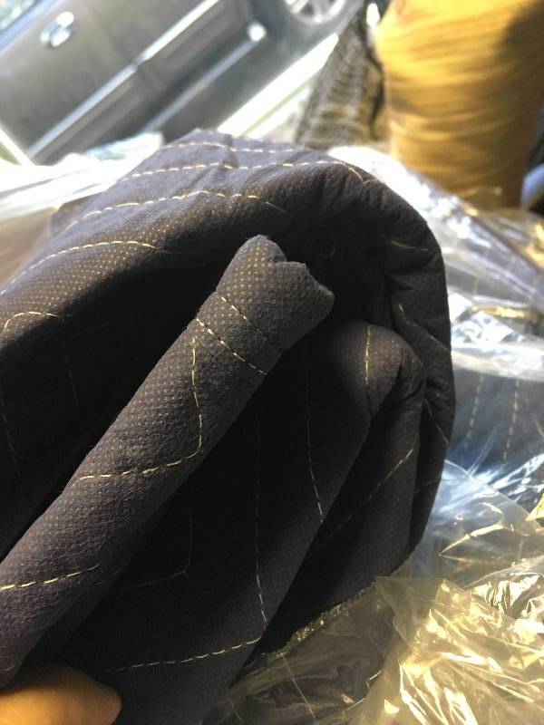 lot 7007 image: New Movers Blanket