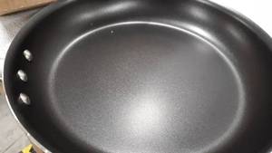 lot 19666 image: 12in restaurant frying pan
