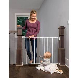 lot 31981 image: Regalo Extra Wide 2-in-1 Stairway and Hallway Safety Gate with Mounting Kit
