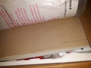 lot 37200 image: Honeywell 44 Barcaderro Bright White Ceiling Fan, Pull Chain, 3 Blades