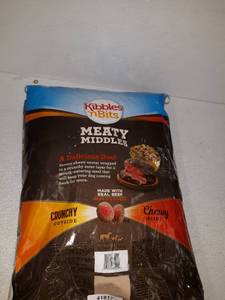 lot 41817 image: Kibbles n Bits Meaty Middles Prime Rib Flavor, Dry Dog Food, 15 Pounds