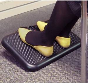 lot 62680 image: Cozy Products Toasty Toes Heated Footrest