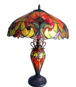 lot 62780 image: Chloe Lighting Liaison Tiffany-Style 3-Light Victorian Double Lit Table Lamp with 18 Shade