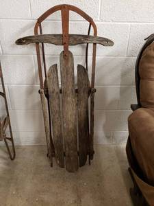 lot 58099 image: Antique Sled