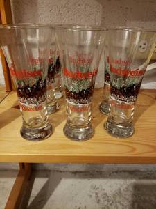 lot 58115 image: Set 8 Budweiser Beer Flutes