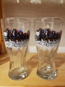 lot 58118 image: Set 2 Budweiser Glasses