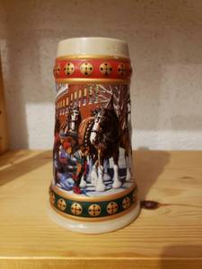 lot 58128 image: 1993 Budweiser Stein