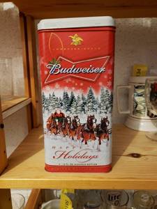 lot 58147 image: 2007 Limited Edition Budweiser Holiday Tin