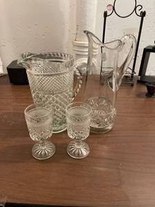 lot 58185 image: 2 crystal pitchers and wine glasses