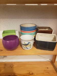 lot 58187 image: Lot of 6 Decorative Planters